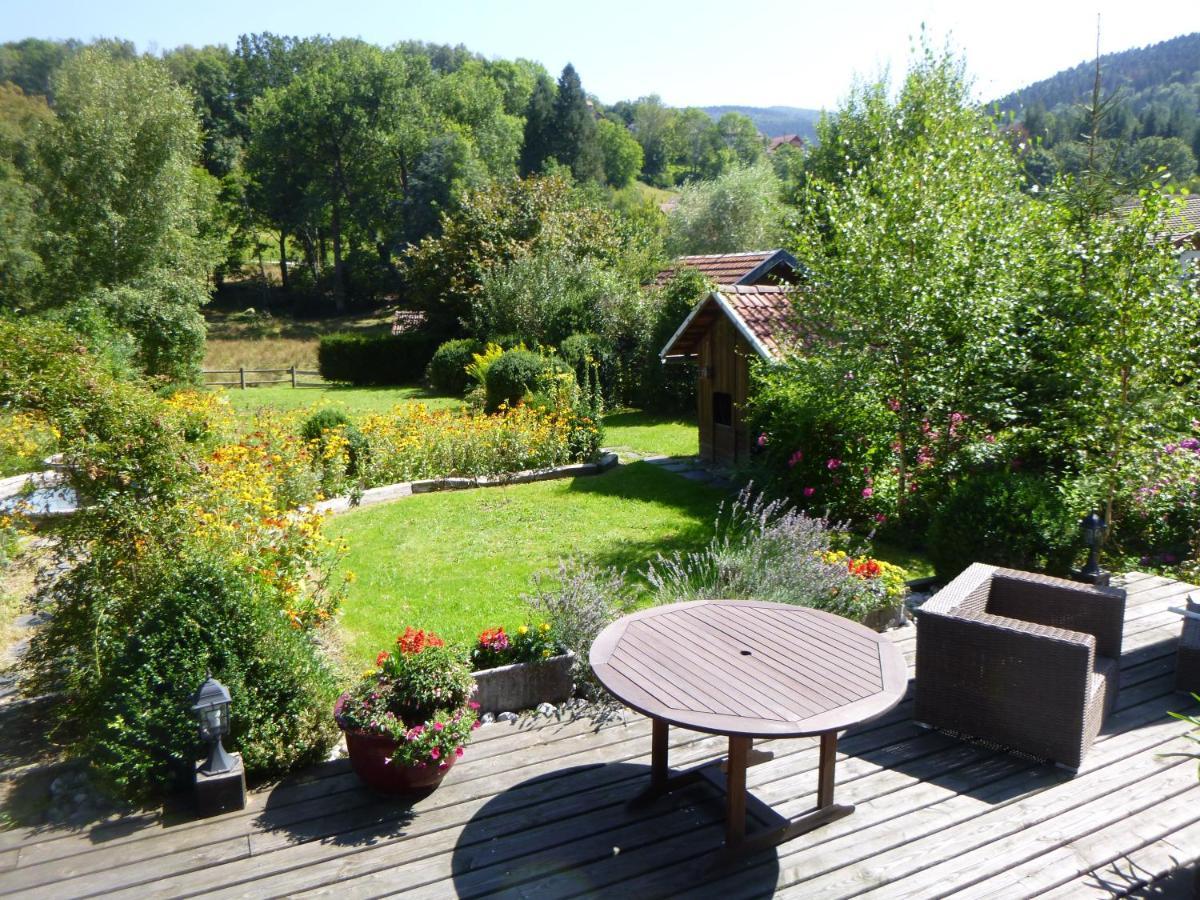 Chez MARLYSE Panzió Saint-Maurice-sur-Moselle Kültér fotó
